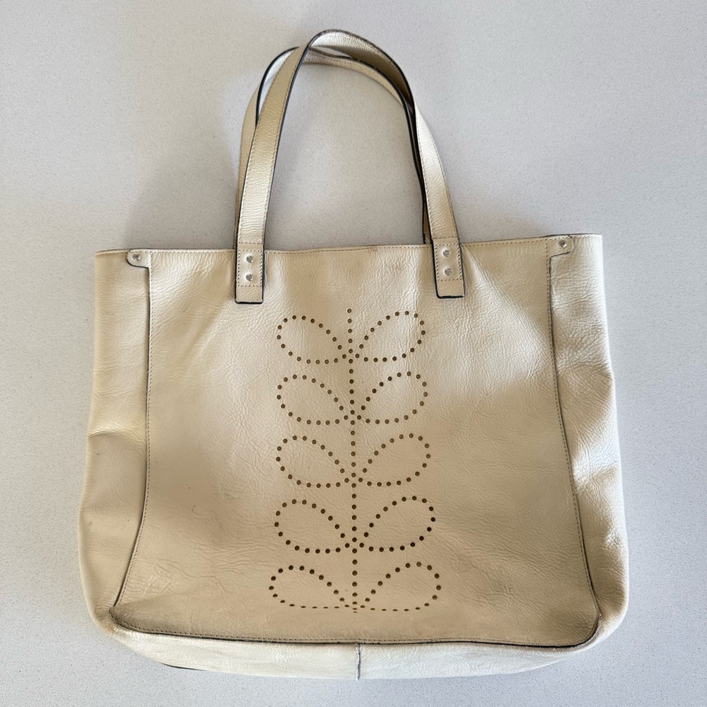 Large Orla Kiely Lester stem tote bag.